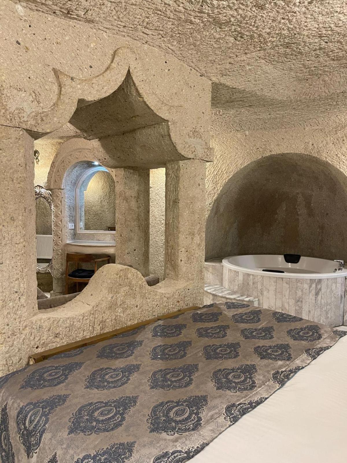 Cappadocia Empire Cave Hotel Göreme Ngoại thất bức ảnh